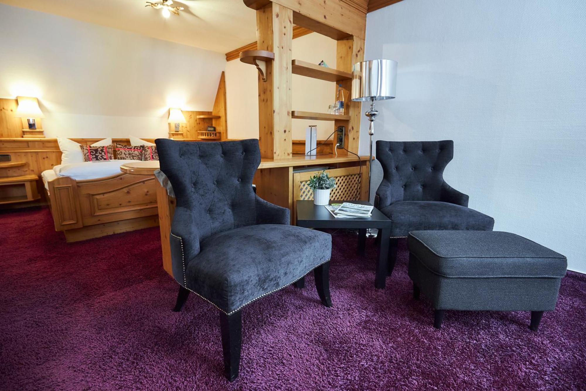 Flair Hotel Vier Jahreszeiten Bad Urach Esterno foto